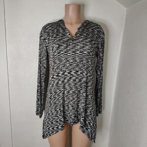 Cable & Gauge Black White Tunic Top Long Sleeve Asymmetrical Hem Size XL NWT